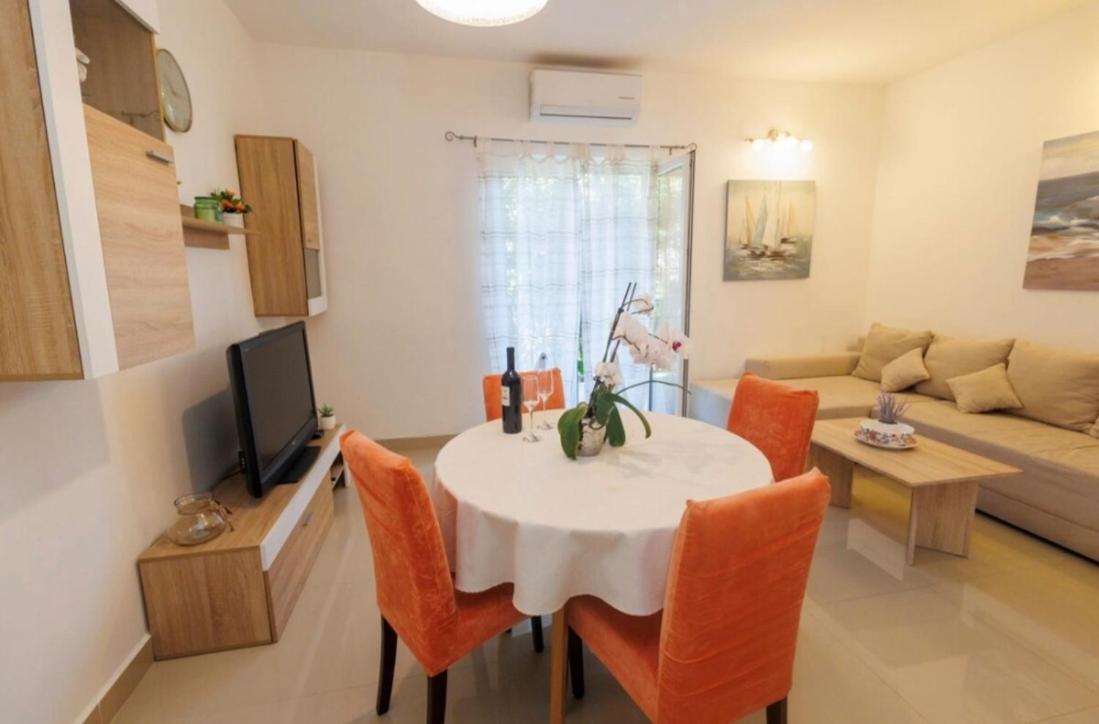 Mira Apartment